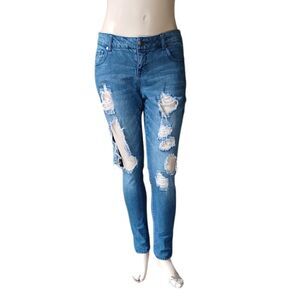 693525.....Torrid Skinny Jeans Size 14, W34" 30"Inseam  9"Rise